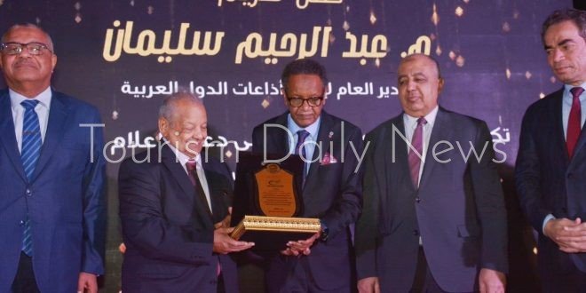 الساحة-الخارجية-لفندق-مدينة-الإنتاج-الإعلامي-تستقبل-احتفال-المنتجين-العرب