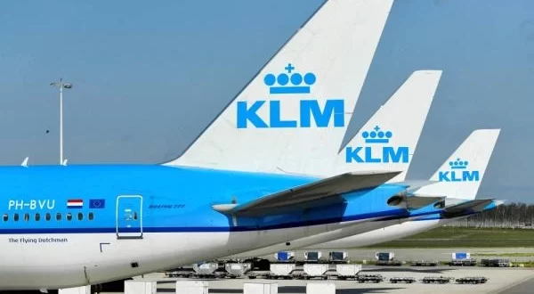 شركة-الطيران-الهولندية-“klm”-تفرض-رسوماً-إضافية-على-الأمتعة-المحمولة