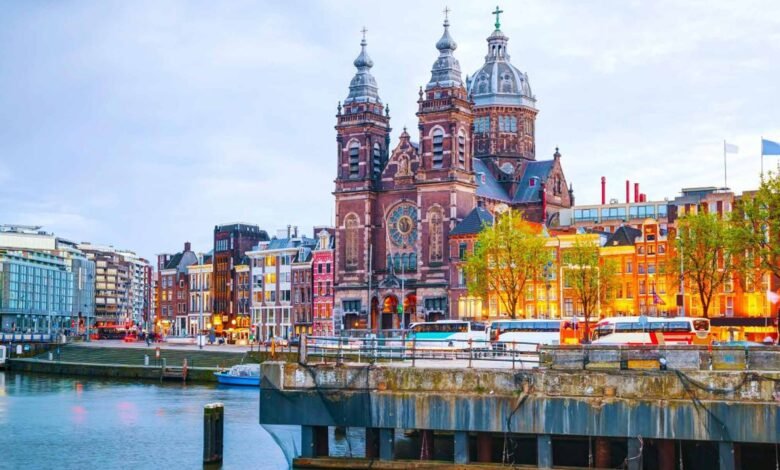 “مملكة-الأراضي-المنخفضة”.-نصف-أراضي-هولندا-يقع-تحت-مستوى-البحر