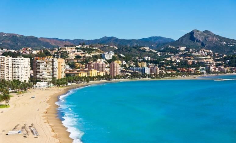 مدينة-مالقة-الإسبانية-تمنح-زوّارها-تجارب-ثقافية-وشاطئية-لا-تُنسى