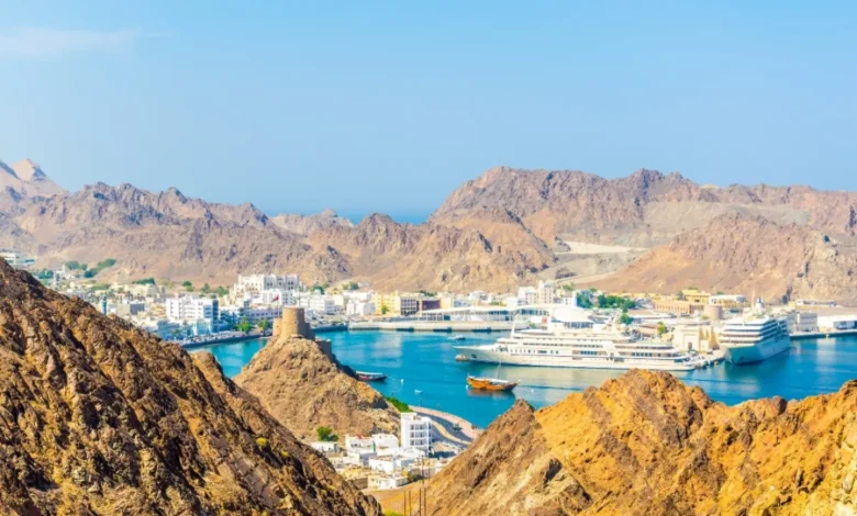 10-أماكن-في-مسقط-تربط-بين-التراث-العماني-والسواحل-المفتوحة