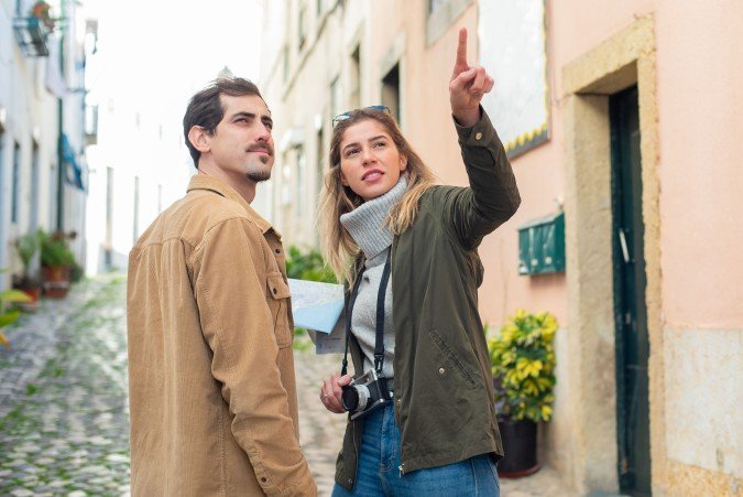 5-أسباب-تدفع-المسافرين-لاختيار-الإقامة-مع-عائلة-محلية-بدلاً-من-الفنادق