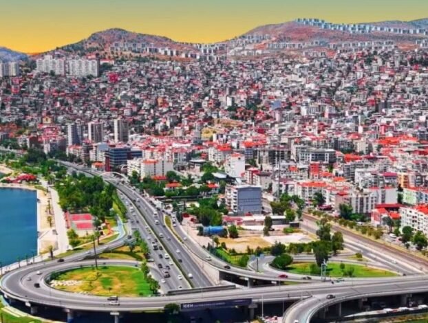 4-مقومات-جعلت-إزمير-تحتفظ-بمكانتها-بين-أهم-المدن-المطلة-على-بحر-إيجه