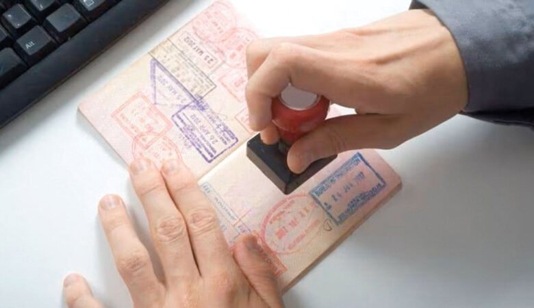 تفاصيل-جديدة-تكشف-ضوابط-تأشيرة-الـ5-سنوات-في-الإمارات-وحد-الإقامة-البالغ-180-يوما