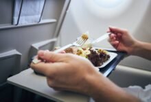 6-نصائح-تساعد-على-تجنب-مشكلات-الهضم-خلال-السفر-بالطائرة