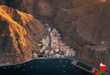 مضيق-هرمز-يقود-إلى-قرية-معزولة-لا-يرتبط-الوصول-إليها-إلا-بطريق-واحد.-ما-هي؟