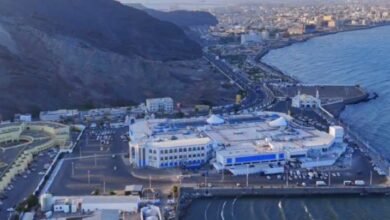 مدينة-عربية-تحتفظ-بمكانتها-الاقتصادية-على-ساحل-خليج-عدن-وباب-المندب